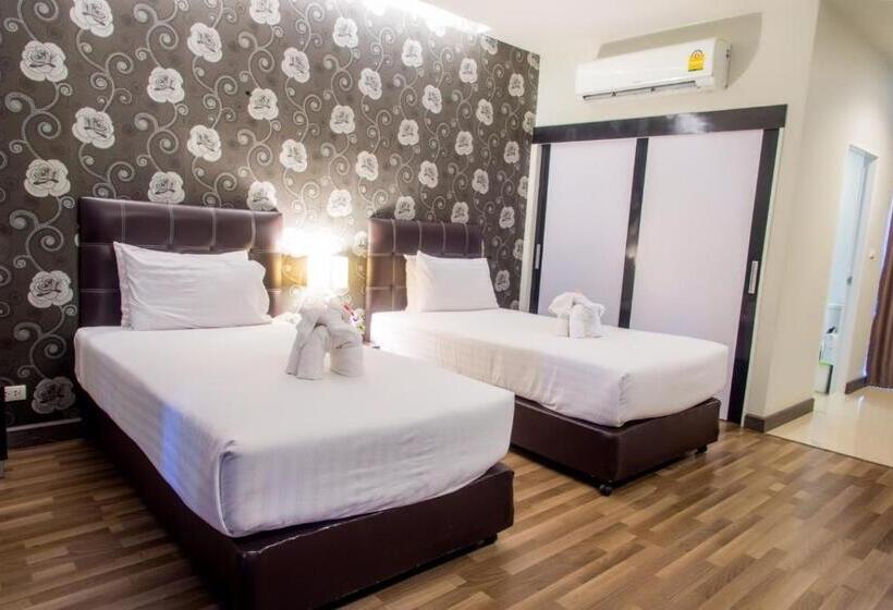 Fotos del hotel Romyen Garden Place:  11