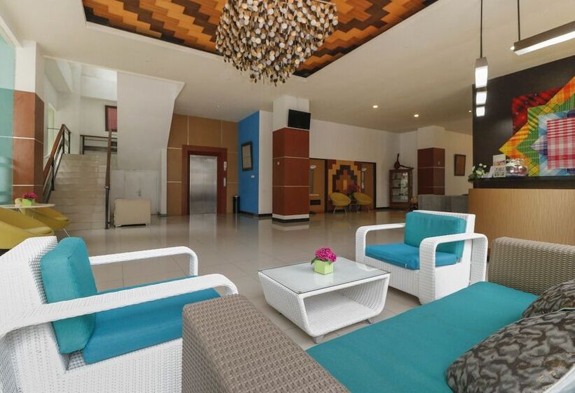 Reddoorz Plus Near Pantai Losari