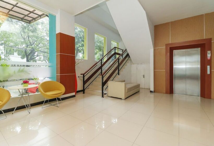 Fotos del hotel Reddoorz Plus Near Pantai Losari:  17