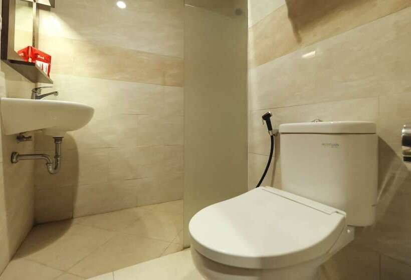 Fotos del hotel Reddoorz Plus Near Pantai Losari:  16