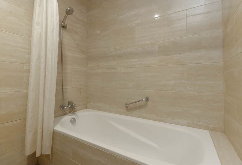 Fotos del hotel Reddoorz Plus Near Pantai Losari:  14