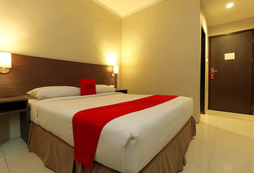 Fotos del hotel Reddoorz Plus Near Pantai Losari:  7