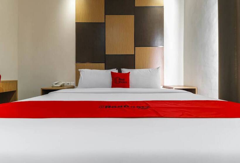 Fotos del hotel Reddoorz Plus Near Pantai Losari:  4