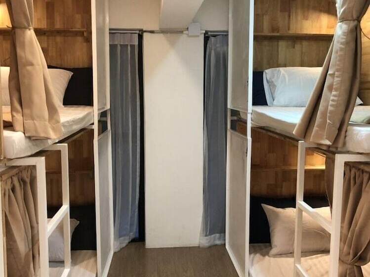 Fotos del hotel 7 Days Asleep:  10