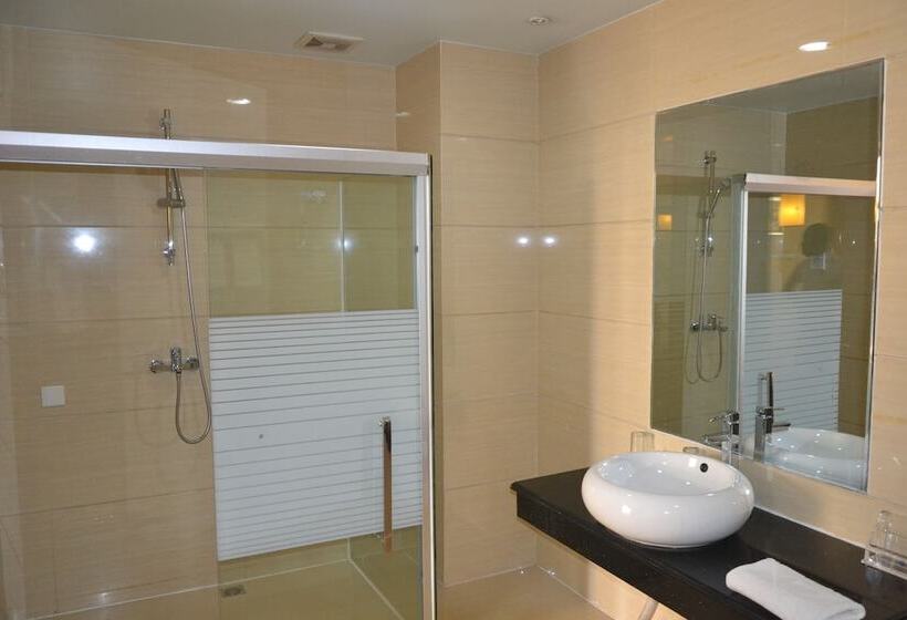 Fotos del hotel Kololo Courts  & Restaurant:  2