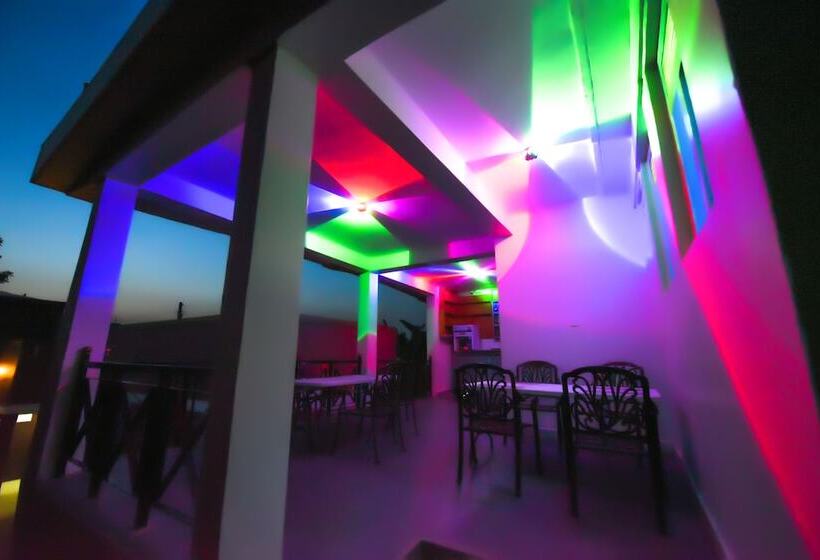 Fotos del hotel Nyumbani:  13