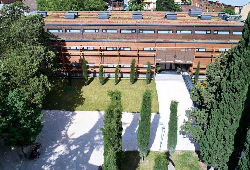 Tbilisi Park Hotel
