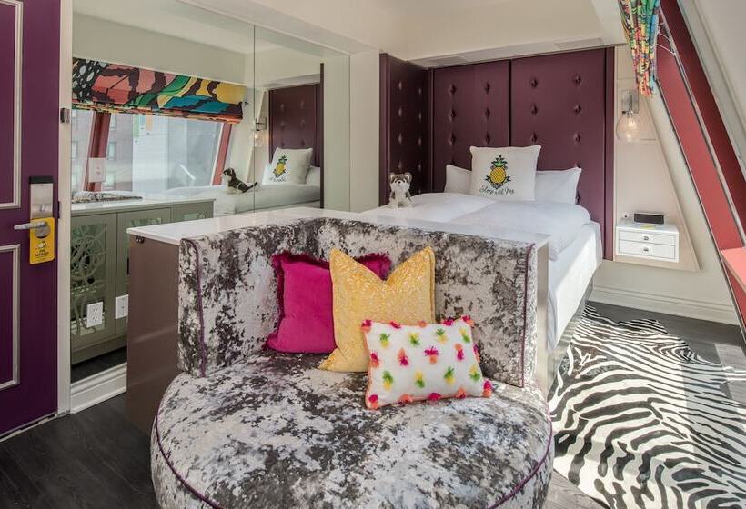 Fotos del hotel Staypineapple, An Artful , Midtown New York:  15
