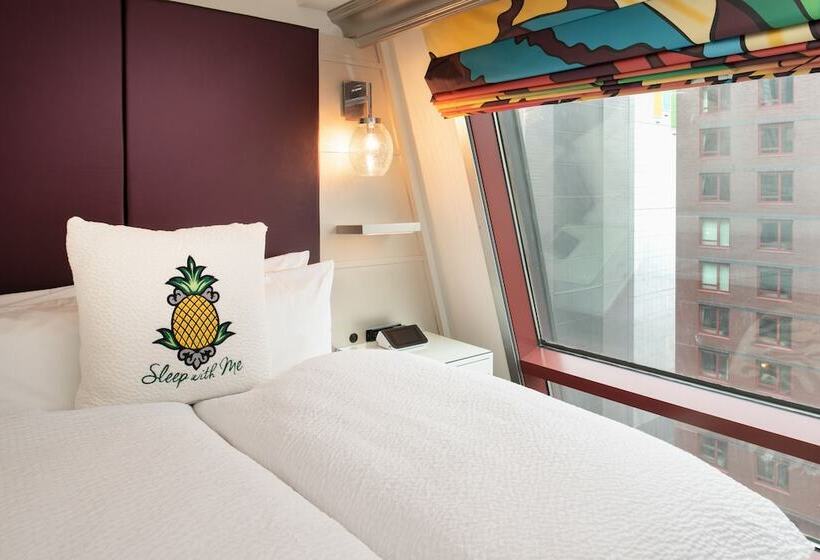 Fotos del hotel Staypineapple, An Artful , Midtown New York:  3