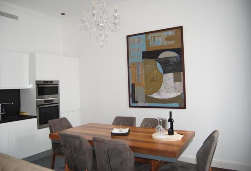 Fotos del hotel úttö Luxury Suites:  15