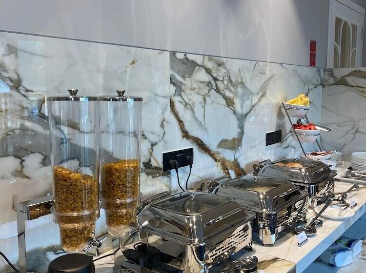 Fotos del hotel Treebo Trend J Esvi:  13