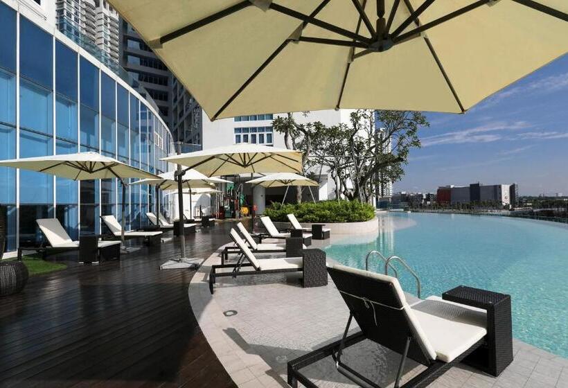 Fotos del hotel Pinetree Marina Resort:  15