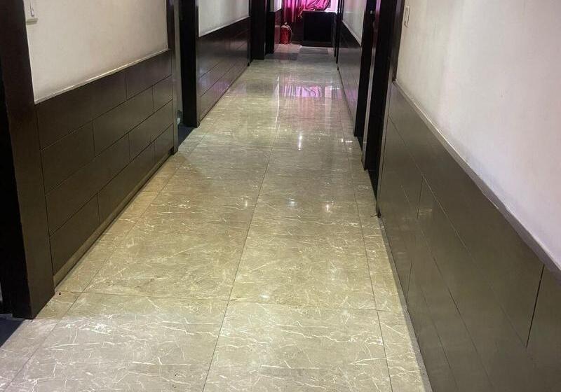 Fotos del hotel Fabhotel Metro Park:  8