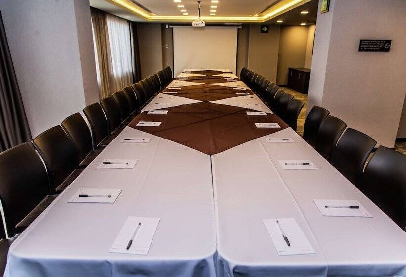 Fotos del hotel Hampton Inn & Suites By Hilton Puebla:  2