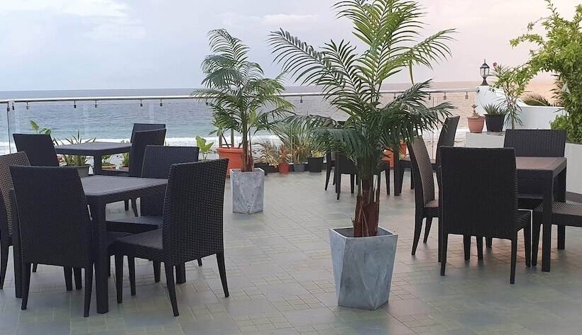 Fotos del hotel Huvan Beach Hotel At Hulhumale':  16