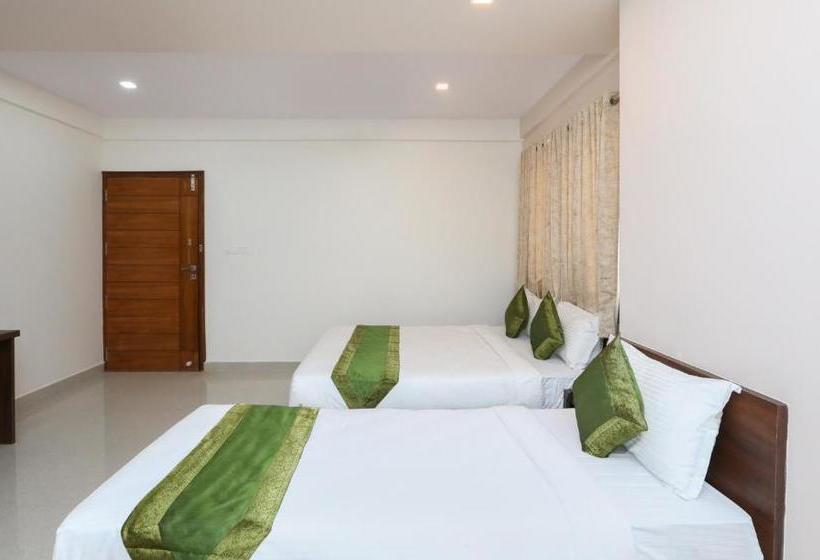 Fotos del hotel Treebo Trend Krishnaa Comfort:  15