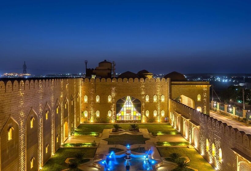 Fotos del hotel Sairafort Sarovar Portico:  18