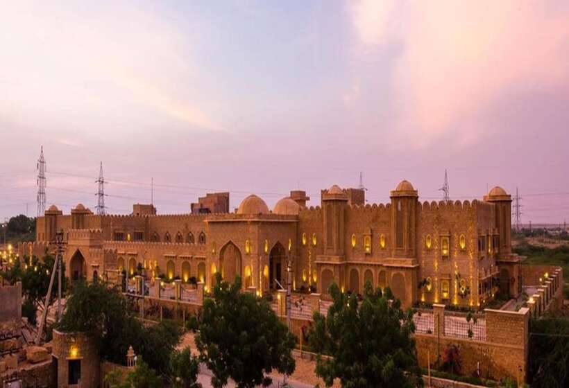 Fotos del hotel Sairafort Sarovar Portico:  16