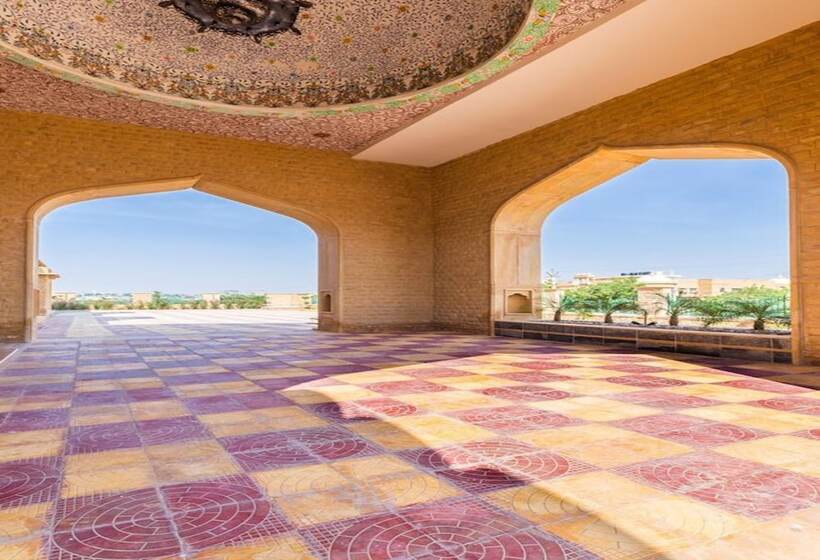 Fotos del hotel Sairafort Sarovar Portico:  9