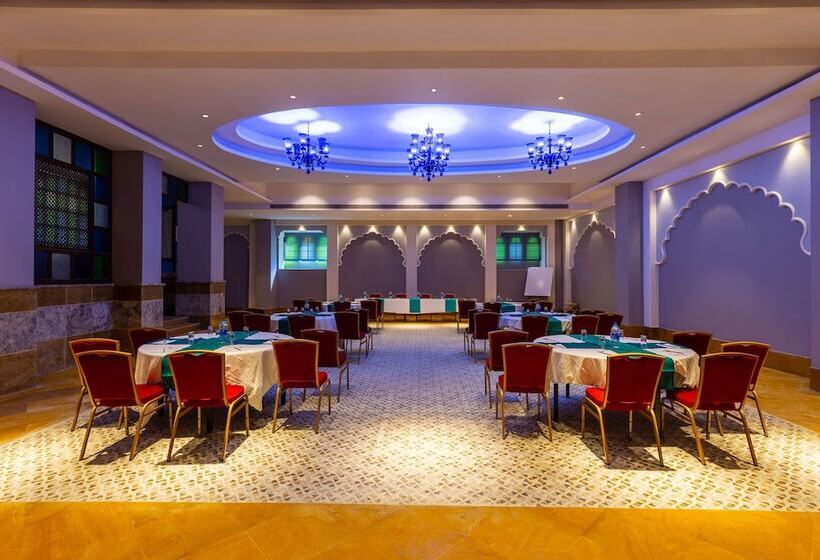 Fotos del hotel Sairafort Sarovar Portico:  21