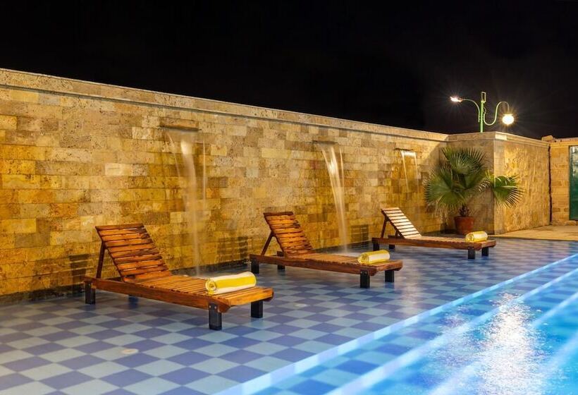 Fotos del hotel Sairafort Sarovar Portico:  13