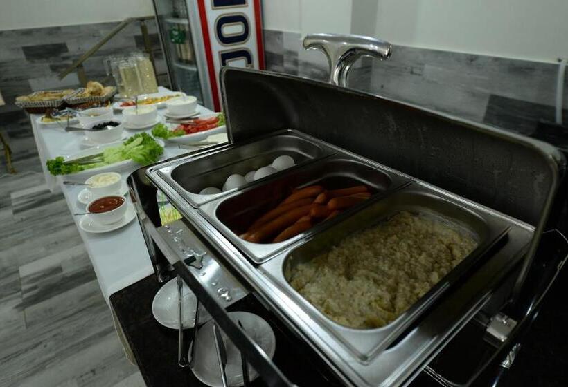 Fotos del hotel Aristocrat Batumi:  7