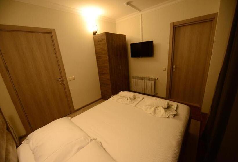 Fotos del hotel Aristocrat Batumi:  17