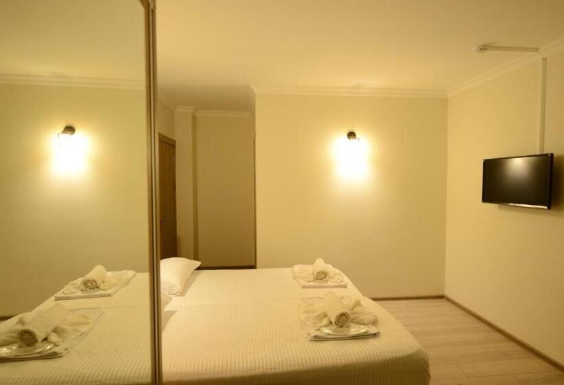 Fotos del hotel Aristocrat Batumi:  15