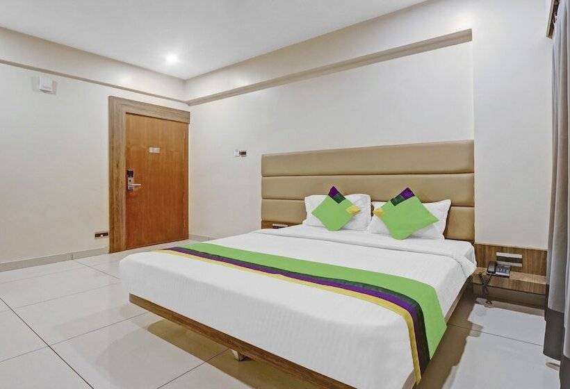 Fotos del hotel Capital O 60740 Silver Key:  18