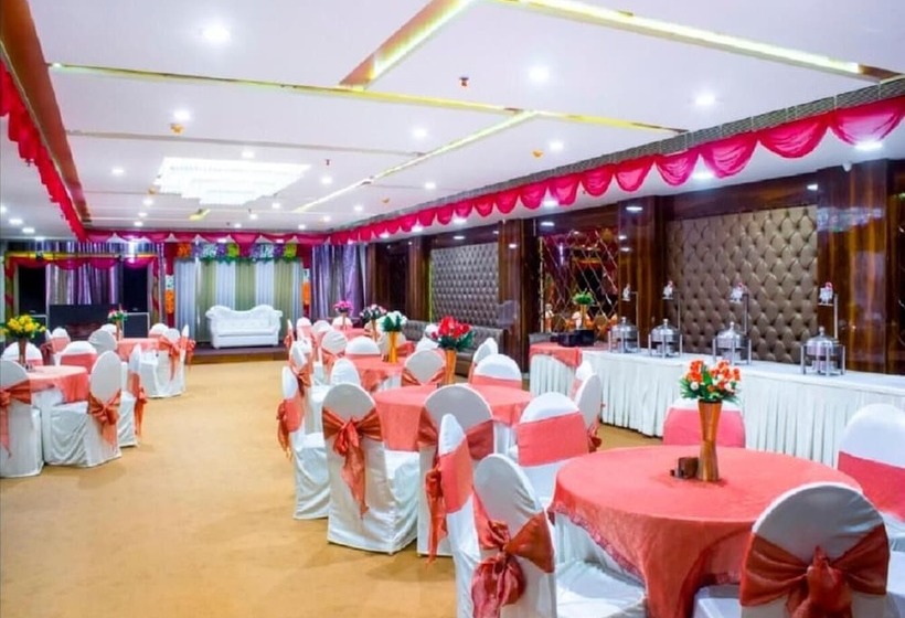 Fotos del hotel Ap Holiday Inn:  2