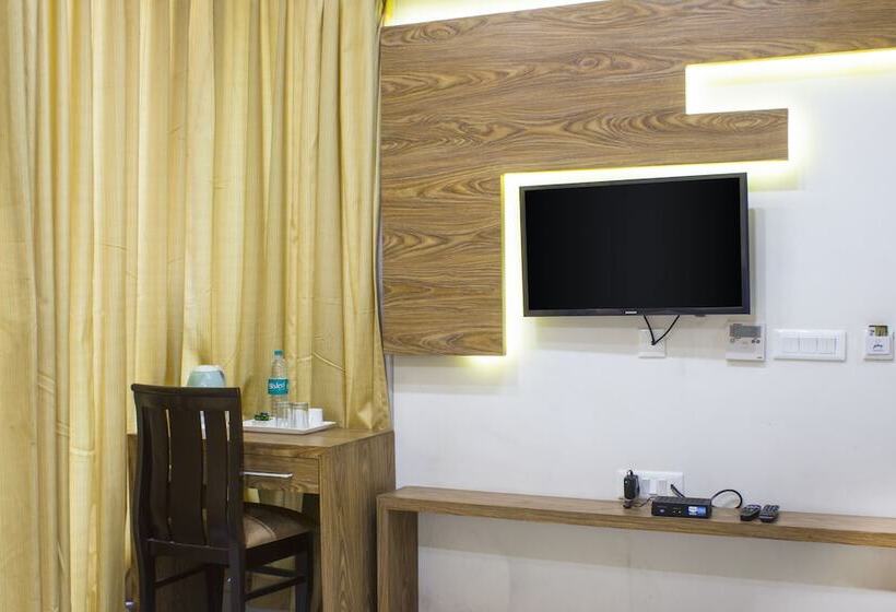 Fotos del hotel Ap Holiday Inn:  6