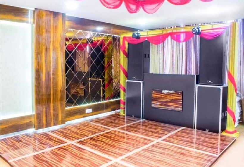 Fotos del hotel Ap Holiday Inn:  5