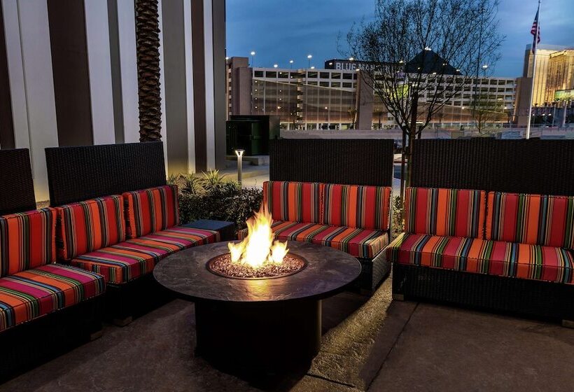 Fotos del hotel Home2 Suites By Hilton Las Vegas City Center:  2