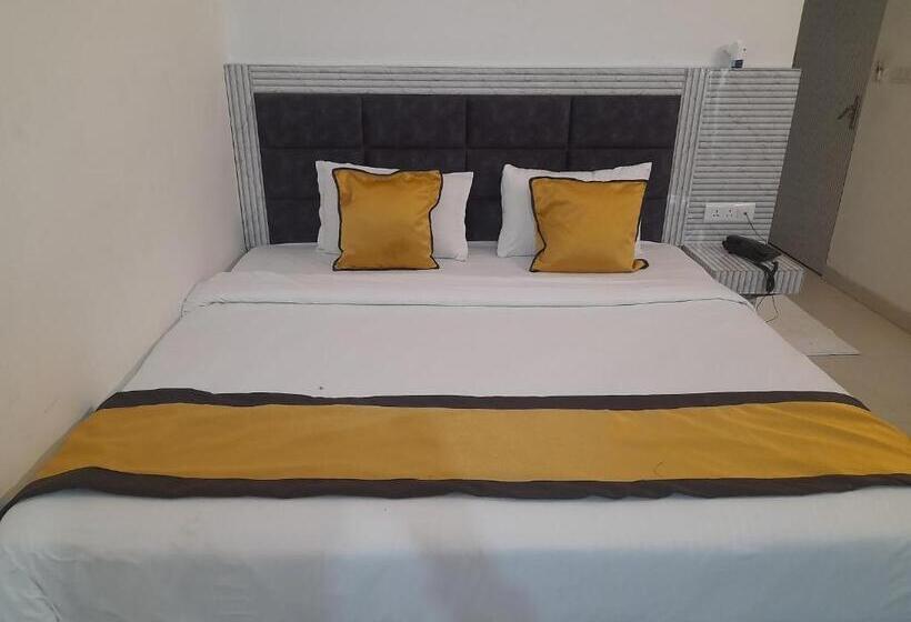 Fotos del hotel Fabexpress Global Inn Hussain Ganj:  2