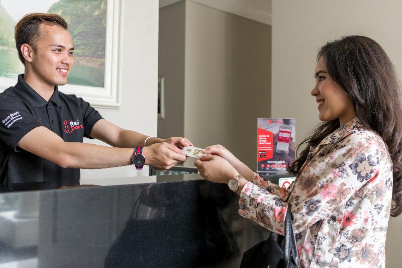 Fotos del hotel Reddoorz Plus Near Budi Luhur University Jakarta:  3