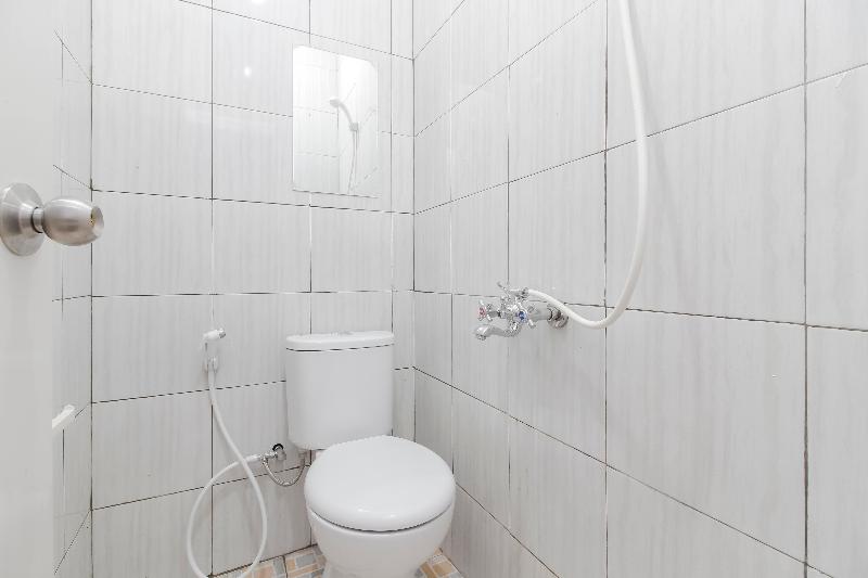 Fotos del hotel Reddoorz Plus Near Budi Luhur University Jakarta:  9