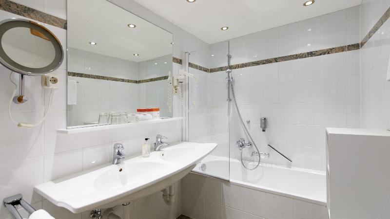 Fotos del hotel Schwarzer Adler:  7