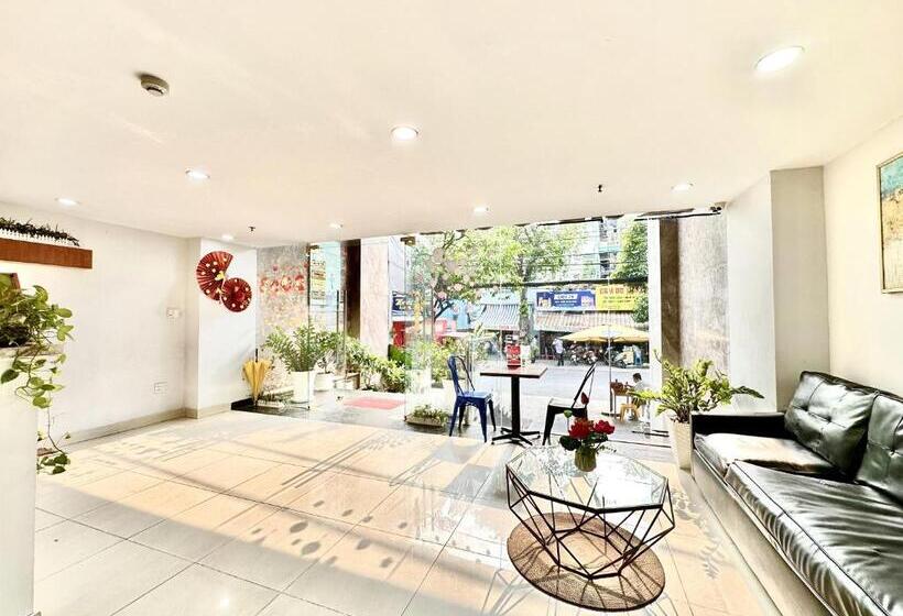 Fotos del hotel Reddoorz Plus Near Etown 2:  24