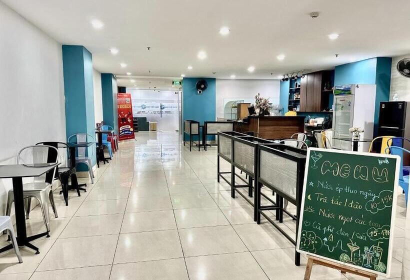 Fotos del hotel Reddoorz Plus Near Etown 2:  14