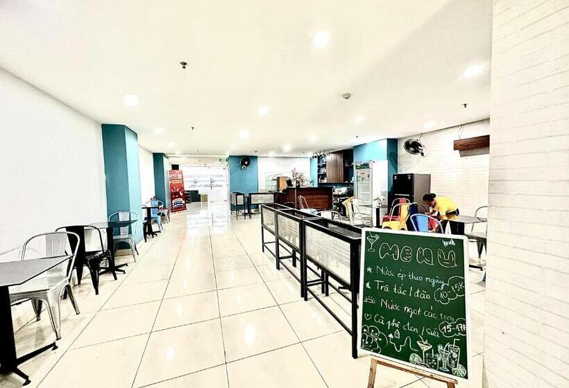 Fotos del hotel Reddoorz Plus Near Etown 2:  16