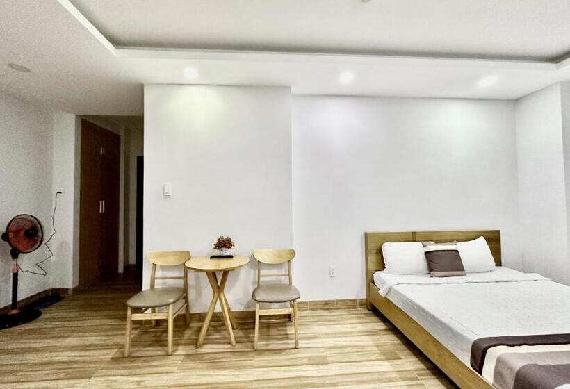 Reddoorz Plus Near Etown 2