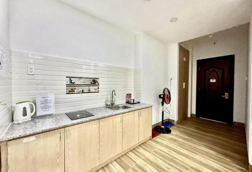 Fotos del hotel Reddoorz Plus Near Etown 2:  21