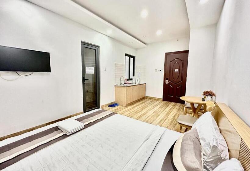 Fotos del hotel Reddoorz Plus Near Etown 2:  4