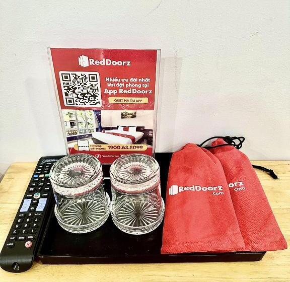 Fotos del hotel Reddoorz Plus Near Etown 2:  25