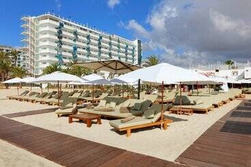 Ushuaïa Ibiza Beach Hotel - Adults Only - Playa d'en Bossa