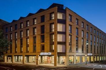 Hampton By Hilton Bath City