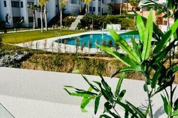 Logement Moderne Et Cosy Avec Piscine, Jacuzzi, Salle De Sport Et Billard - Manilva