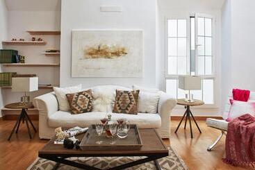 Lodgingmalaga Plaza Constitucion - Málaga