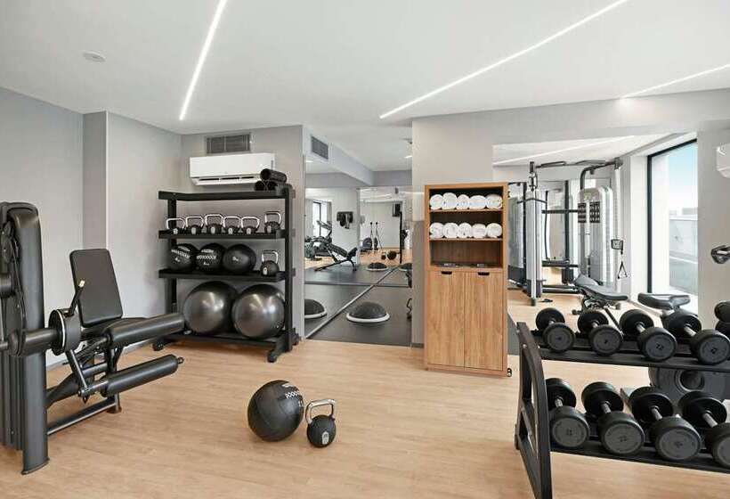 Fotos del hotel Hilton Garden Inn Bucharest Airport:  8