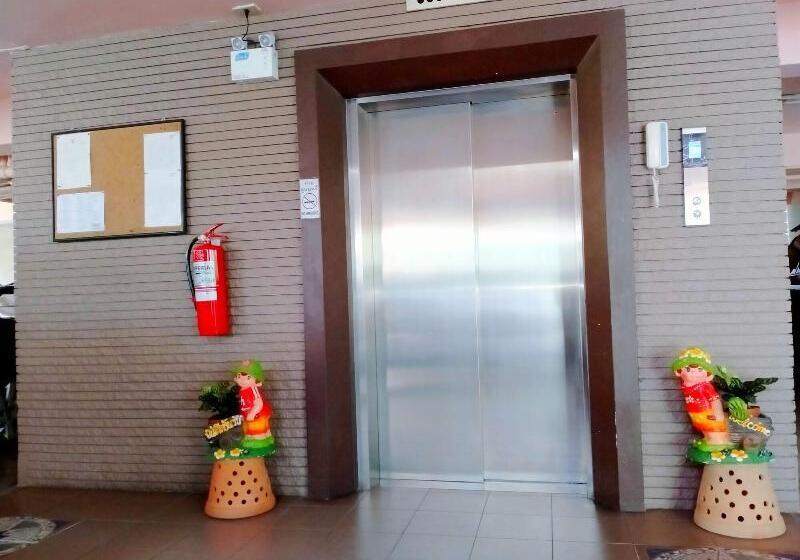 Fotos del hotel Le Vanvarothai Saladaeng Residence:  7